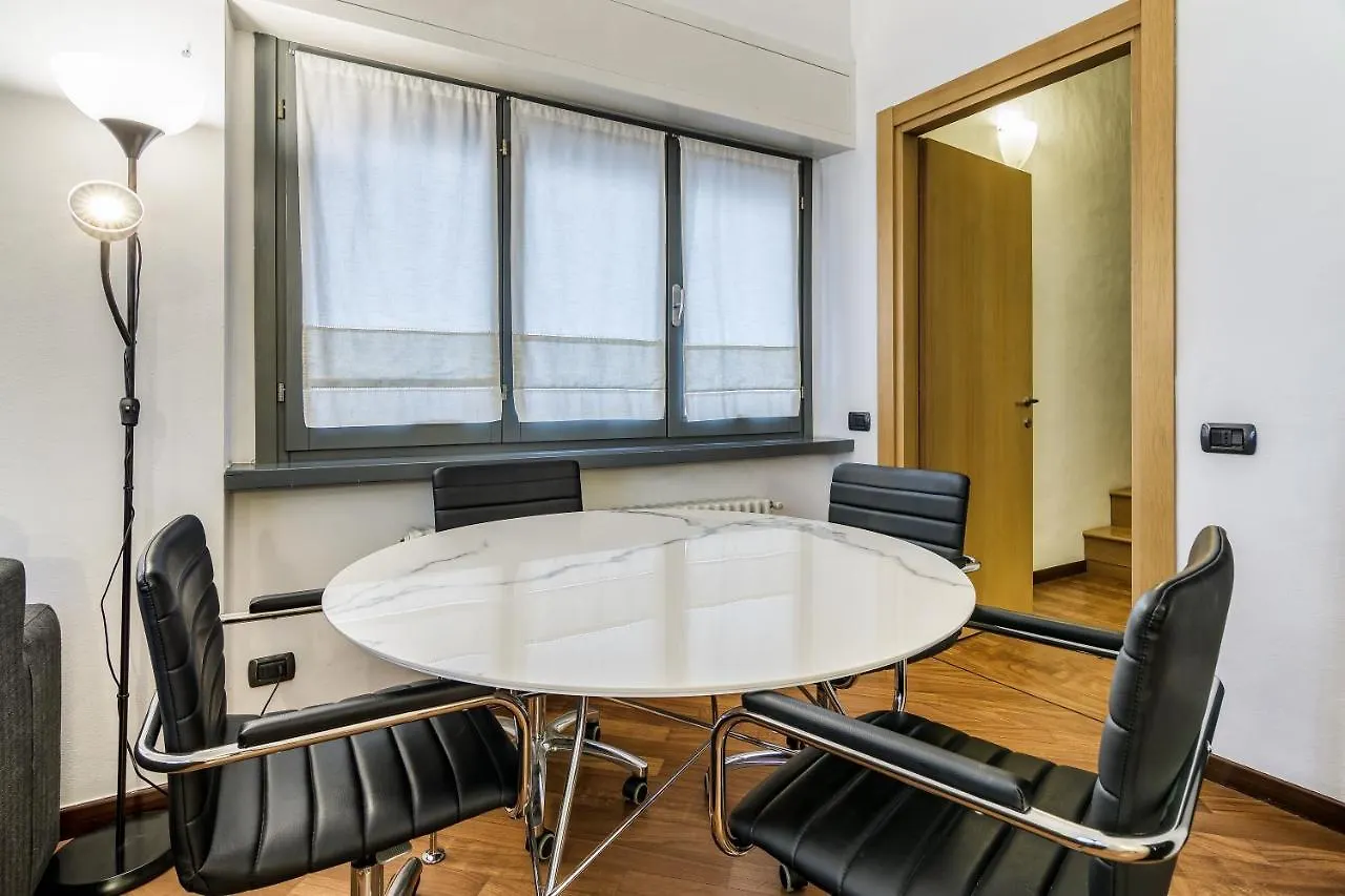 Beplace Apartments In Dateo ميلان 0*,